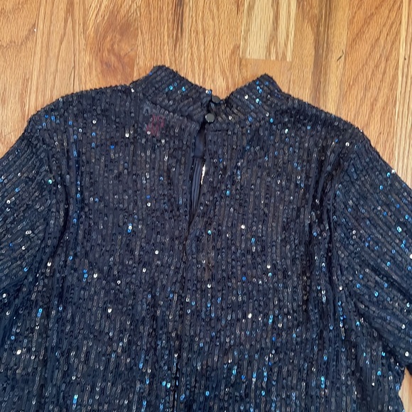 Vince Camuto Sequin Top - Picture 9 of 10